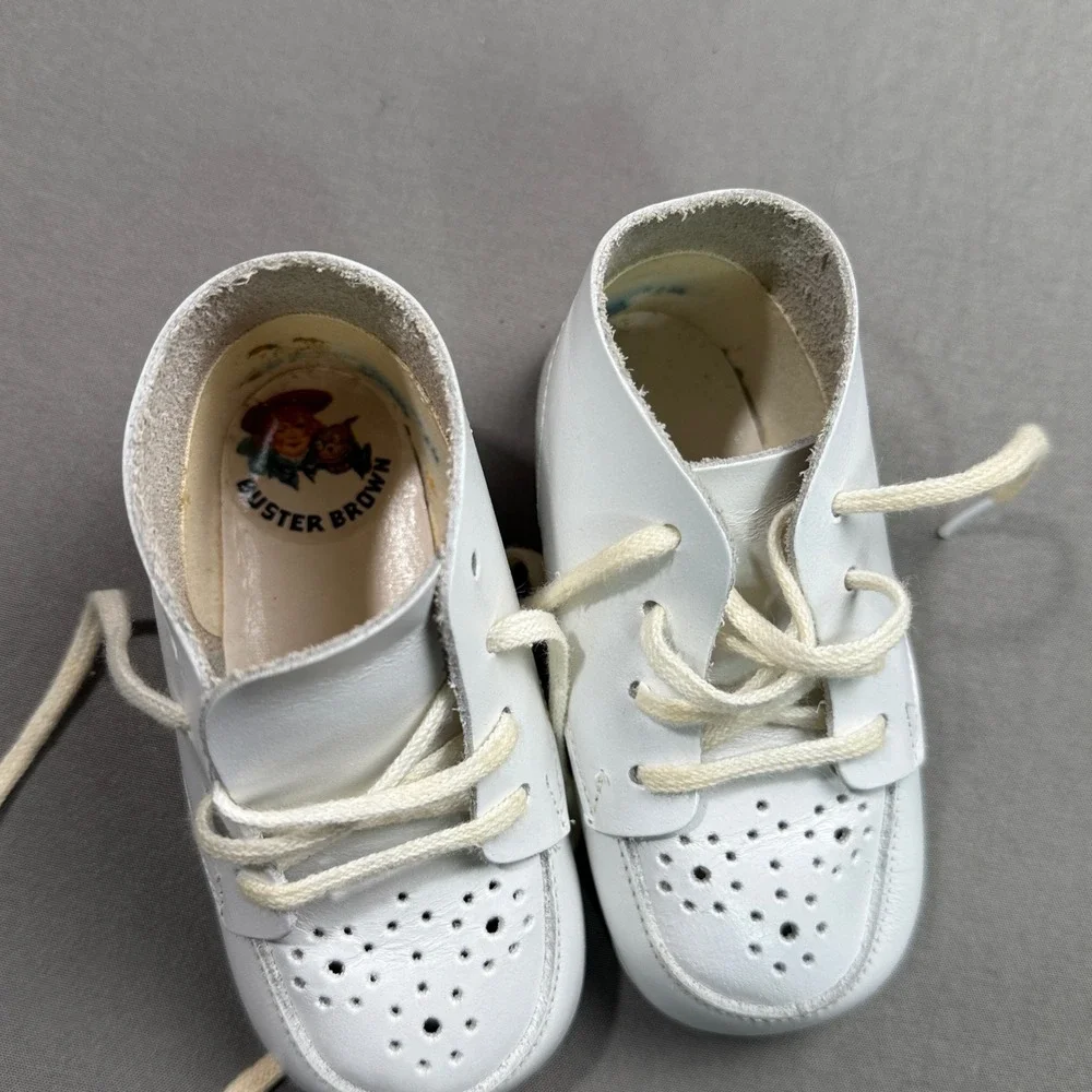 Vintage Buster Brown Baby Shoes White Leather Lace Up Size 1‎ Infant  4